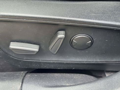 Used 2020 Ford Escape Titanium AWD/4WD image 16