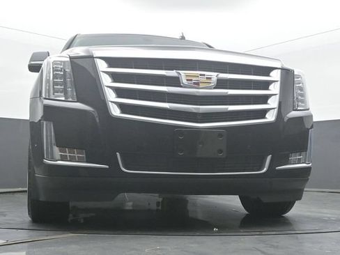 Used 2018 Cadillac Escalade ESV 4WD image 53