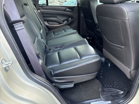 Used 2017 GMC Yukon SLT image 27
