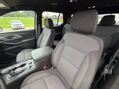 Used 2023 Chevrolet Traverse LT AWD/4WD image 6