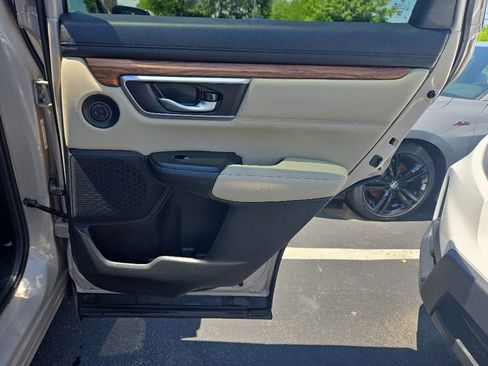 Used 2018 Honda CR-V Touring image 28