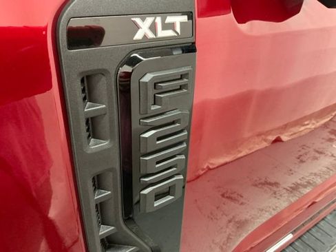 New 2026 Ford F250 XLT w/ XLT Premium Package AWD/4WD image 10