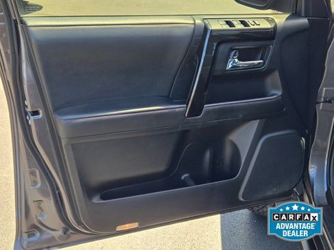 Used 2021 Toyota 4Runner TRD Off-Road Premium w/ Moonroof Package AWD/4WD image 21