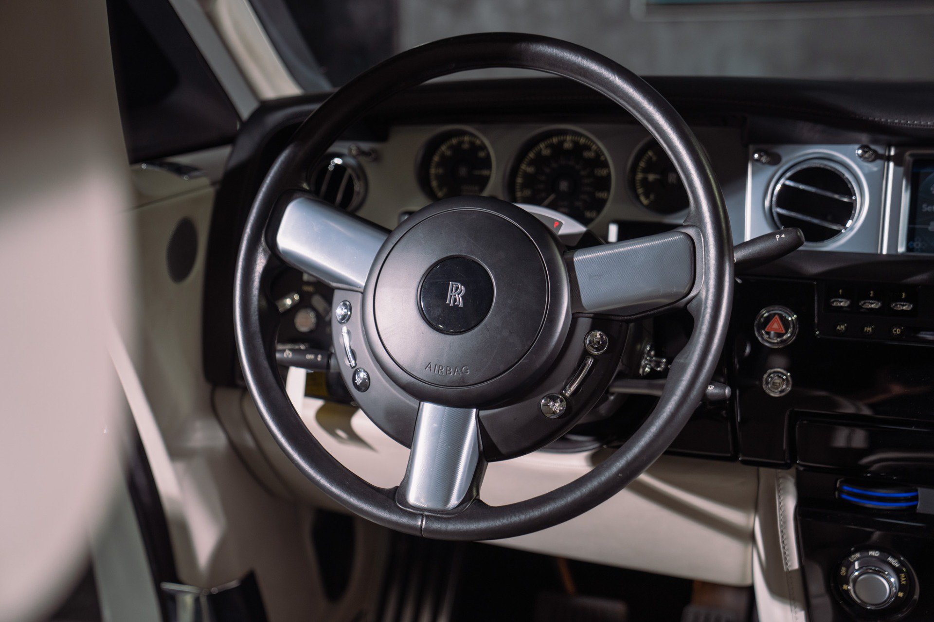 Used 2009 Rolls-Royce Phantom Coupe RWD image 31