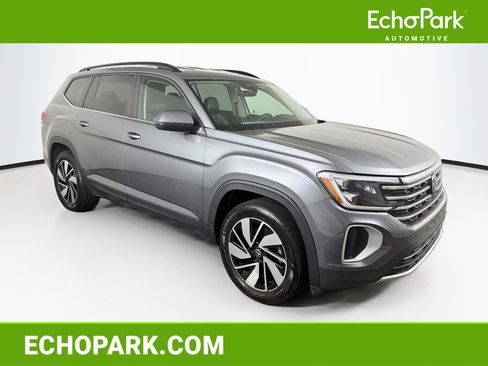 Used 2024 Volkswagen Atlas SE FWD image 1