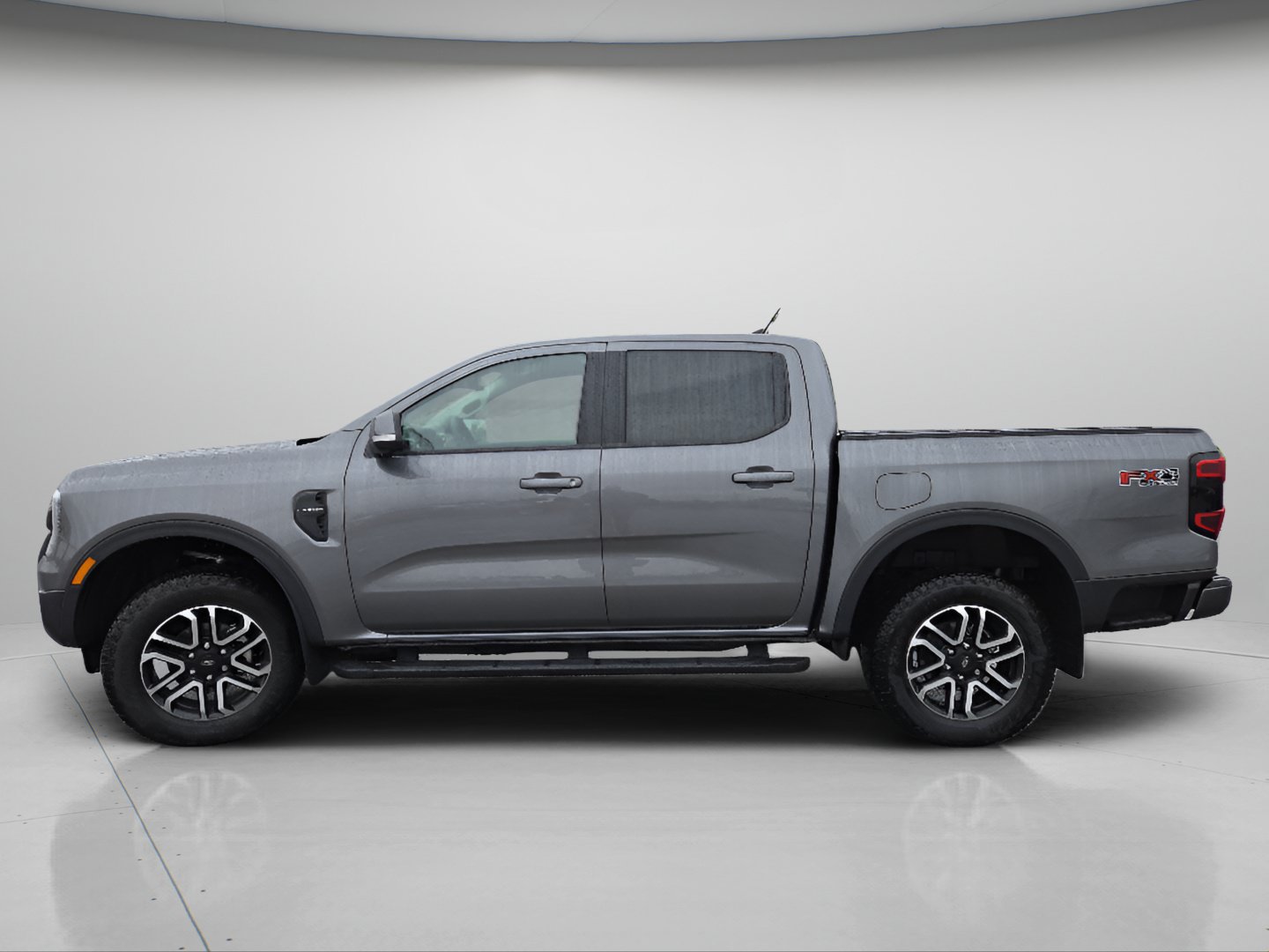 Used 2025 Ford Ranger Lariat w/ FX4 Off-Road Package AWD/4WD image 19