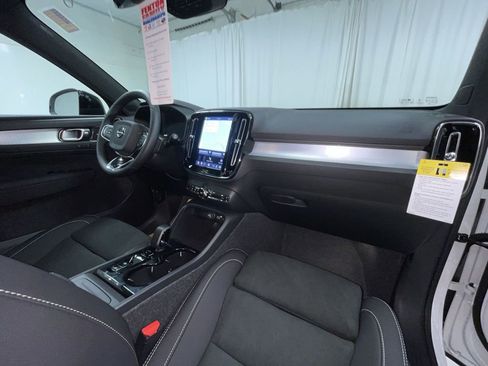 New 2026 Volvo XC40 B5 Ultra w/ Protection Package Premier image 6