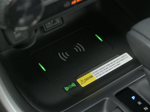 Used 2025 Toyota RAV4 XLE w/ Convenience Package FWD image 28