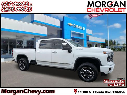 Used 2024 Chevrolet Silverado 2500 High Country w/ Technology Package AWD/4WD image 1