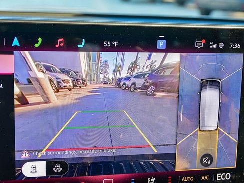 Used 2025 Volkswagen ID. Buzz 1st Edition image 27