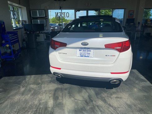 Used 2011 Kia Optima EX w/ Premium Pkg FWD image 7