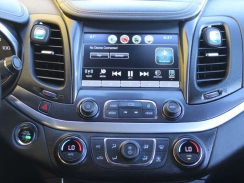 Used 2019 Chevrolet Impala LT FWD image 15