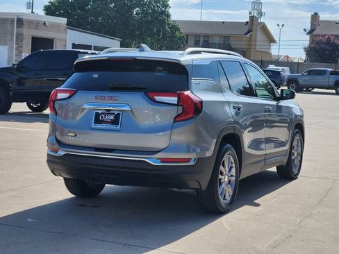 Used 2024 GMC Terrain SLT FWD image 15