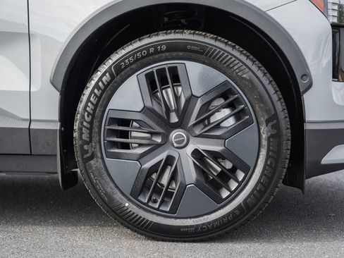 New 2026 Volvo EX30 Cross Country Ultra image 16