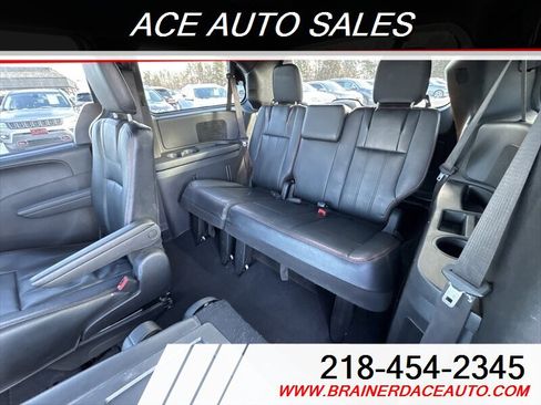 Used 2019 Dodge Grand Caravan GT FWD image 12
