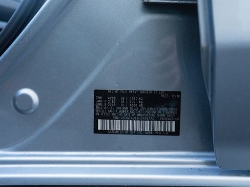 Used 2017 Subaru Impreza 2.0i Limited image 34