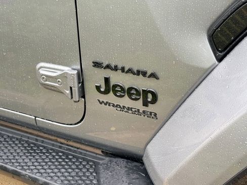 Used 2021 Jeep Wrangler Unlimited Sahara image 15