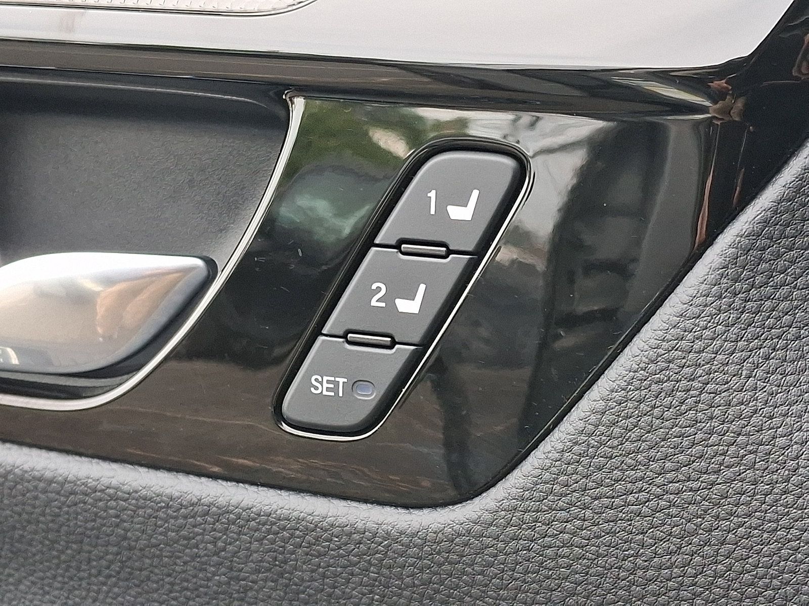 Used 2026 Honda CR-V EX-L image 24