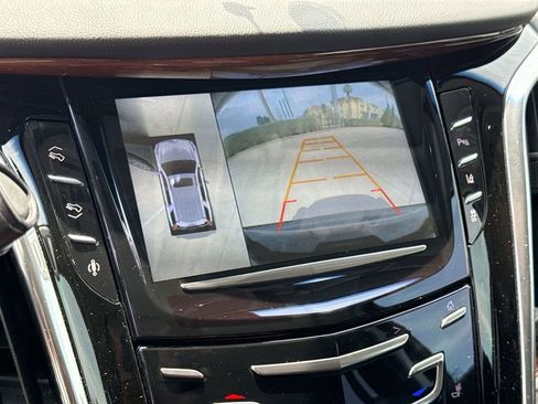 Used 2015 Cadillac Escalade Luxury RWD image 24