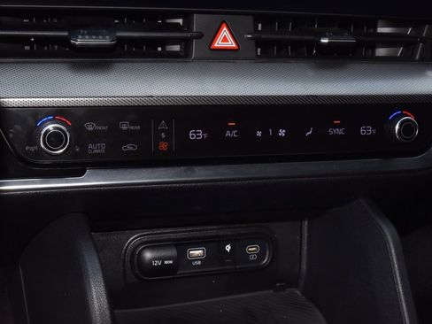 Used 2024 Kia Sportage SX image 29