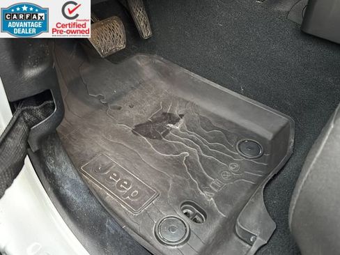 Certified 2022 Jeep Wrangler Unlimited Rubicon w/ Xtreme Recon 35" Tire Package image 17