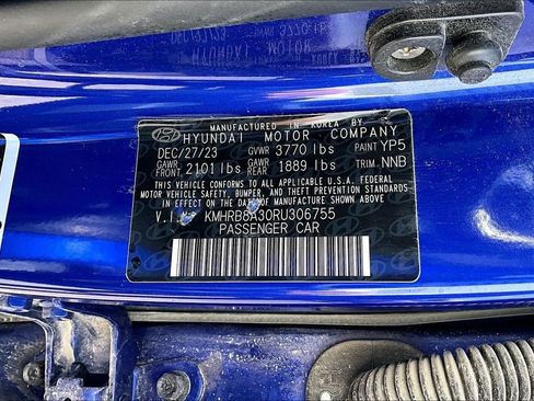 Used 2024 Hyundai Venue SE FWD image 34