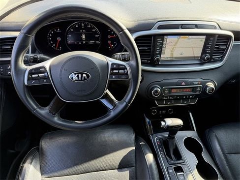 Used 2019 Kia Sorento SX image 12