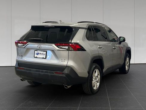 Used 2021 Toyota RAV4 XLE w/ Convenience Package AWD/4WD image 5