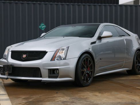 Used 2013 Cadillac CTS V image 4