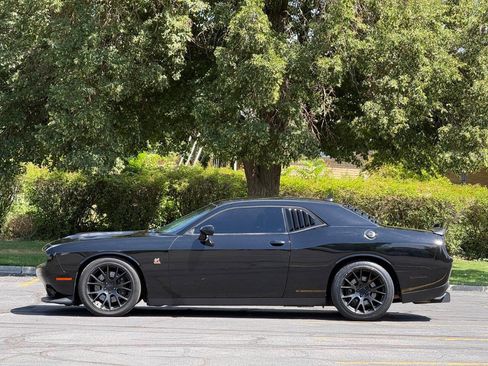 Used 2020 Dodge Challenger R/T Scat Pack RWD image 2