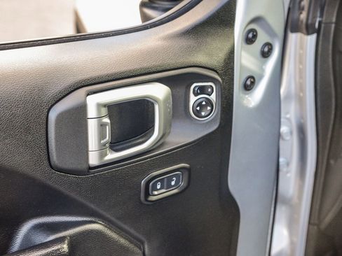 Used 2023 Jeep Gladiator Sport image 26