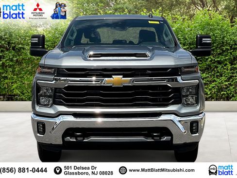 Used 2025 Chevrolet Silverado 2500 LT w/ Convenience Package image 3