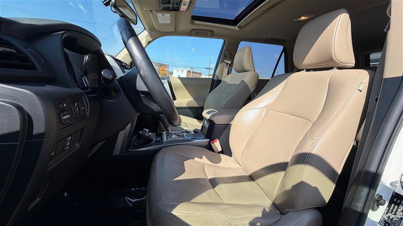 Used 2016 Toyota 4Runner Limited AWD/4WD image 26
