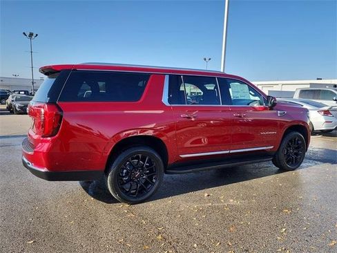 New 2026 GMC Yukon XL Elevation image 2