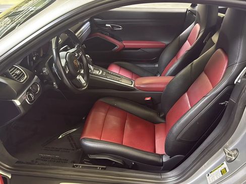 Used 2018 Porsche 718 Cayman image 14