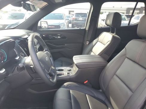 Used 2023 Chevrolet Traverse RS AWD/4WD image 19