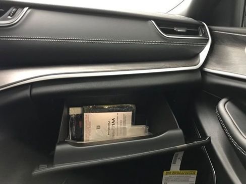 New 2025 Jeep Grand Cherokee Limited 4xe w/ Luxury Tech Group II image 24