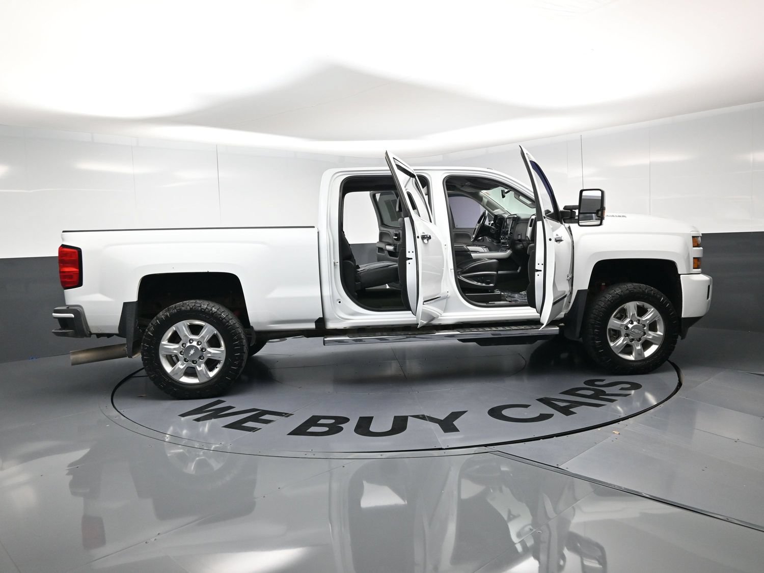 Used 2017 Chevrolet Silverado 2500 LTZ w/ Duramax Plus Package AWD/4WD image 26