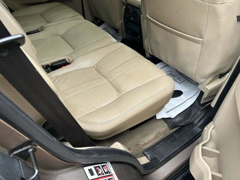 Used 2016 Land Rover LR4 HSE image 11