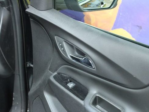 Used 2024 Chevrolet Equinox Premier FWD image 11
