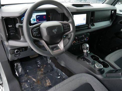 Certified 2023 Ford Bronco Base image 12