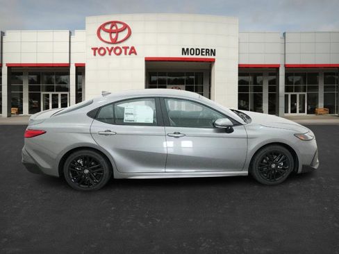 New 2026 Toyota Camry SE image 25