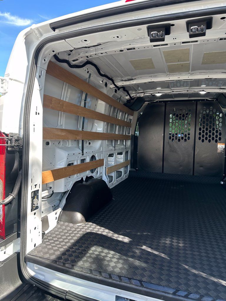 Used 2025 Ford Transit 250 Low Roof w/ Exterior Upgrade Package RWD image 21