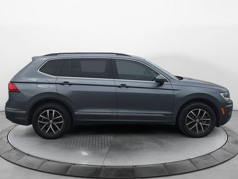Used 2021 Volkswagen Tiguan SE w/ Panoramic Sunroof Package FWD image 6