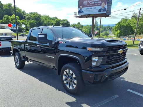 New 2026 Chevrolet Silverado 2500 Custom w/ Custom Value Package AWD/4WD image 9