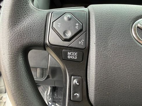 Used 2021 Toyota Tacoma SR image 18