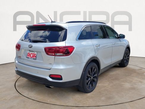 Used 2019 Kia Sorento S FWD image 13