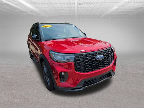 Used 2025 Ford Explorer ST-Line w/ Premium Package AWD/4WD image 20