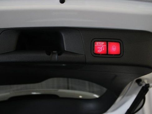 New 2024 Mercedes-Benz EQB 300 4MATIC image 8