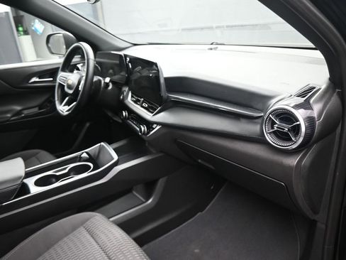 Used 2025 Chevrolet Equinox LT FWD image 21